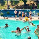 Avec Terrasse Pour 5 Pers. A - Api-1-52-823 Camping *