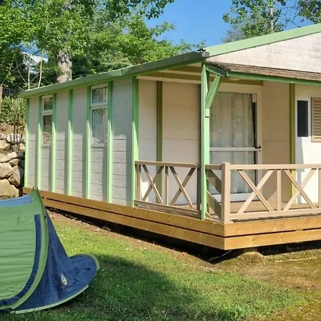 Avec Terrasse Pour 5 Pers. A - Api-1-52-823 *